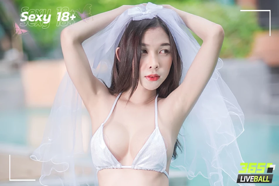 น้องลี แม่สาวน้อยหน้าสวย ใครเห็นก็ต้องตกหลุมรักหัวปักหัวปำ