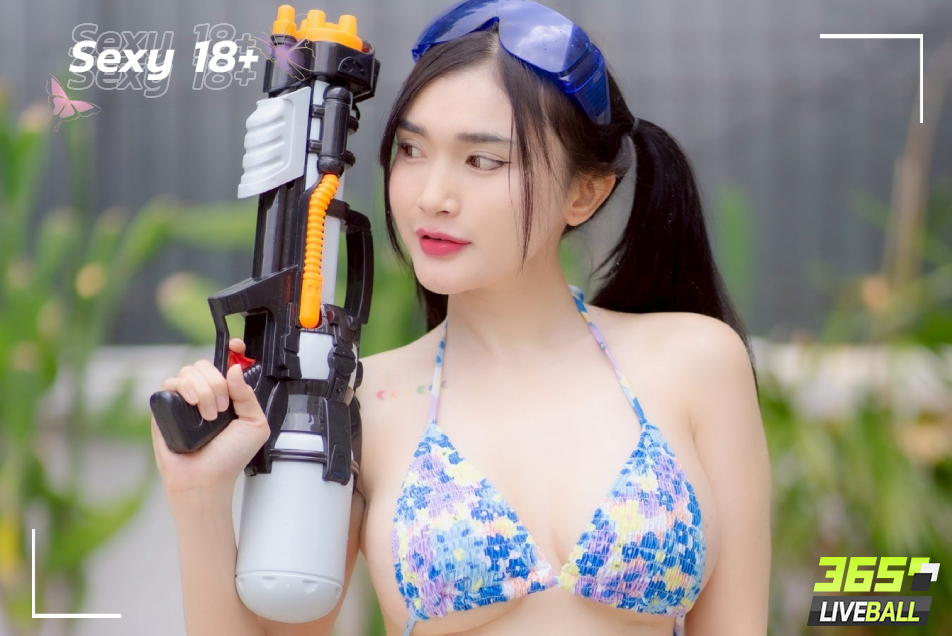 น้องพลอย นางแบบหุ่นแซ่บหน้าใสที่จะทำเอาเอฟซีร้องซี๊ด