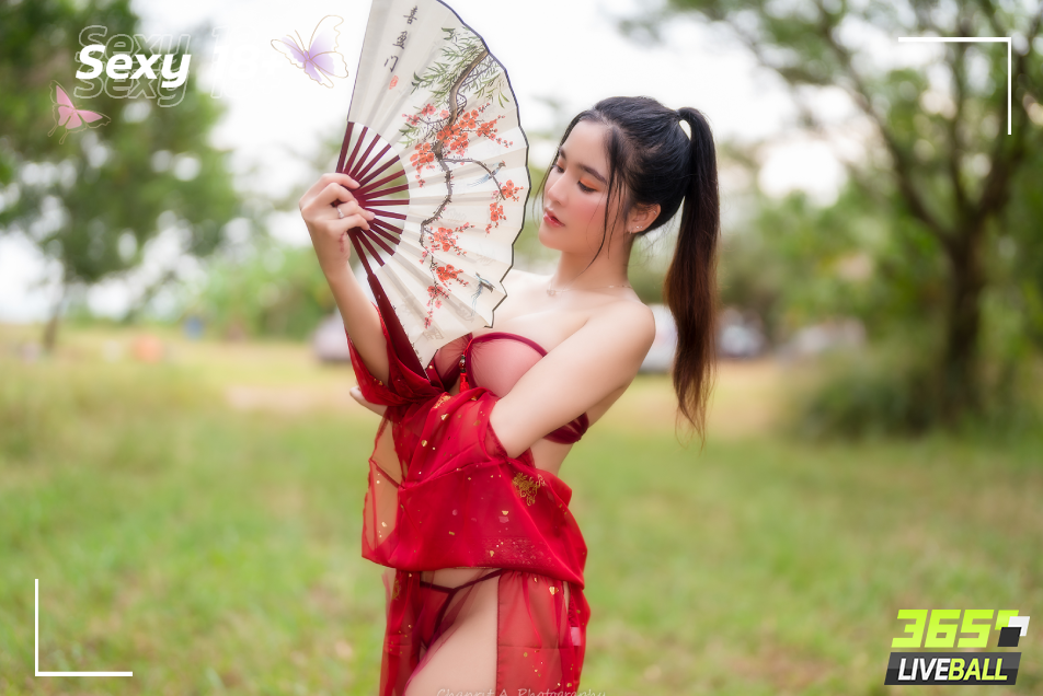 น้องนาเดียร์ มาต้อนรับเทศกาลตรุษจีนด้วยชุดกีเพ้าสีแดงสุดร้อนแรง